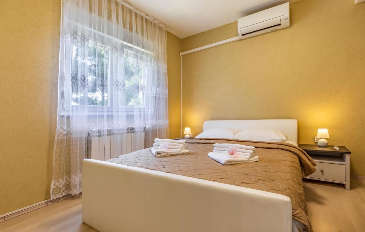 Rooms Giovanni Medulin Exterior photo